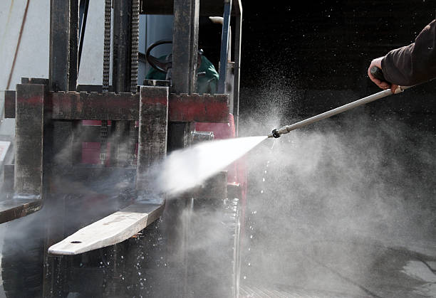 Best Roof Pressure Washing  in Montezuma, GA